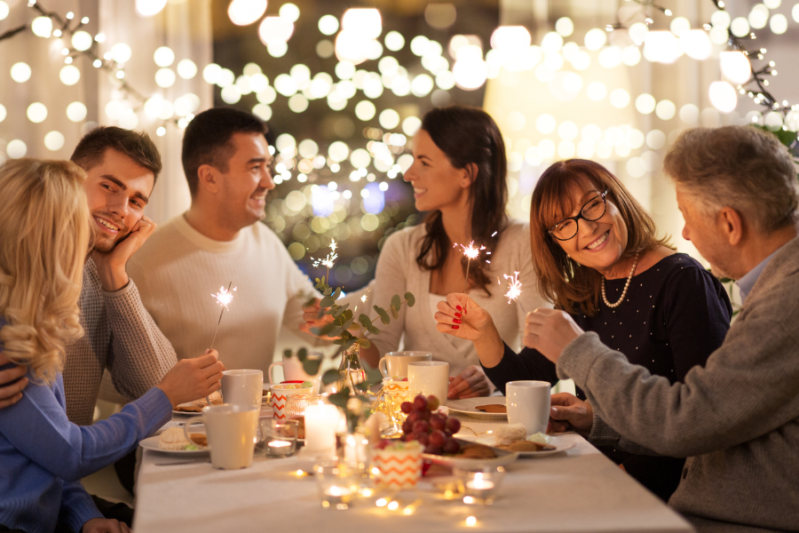 How to Manage Holiday Stress: 5 Practical Tips and 2 Natural Supplements for Calmness