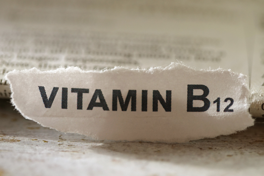 10 Signs That You May Have a Vitamin B12 Deficiency