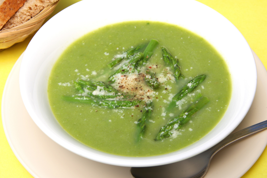 Lunch Today: Creamy Pea and Asparagus Soup