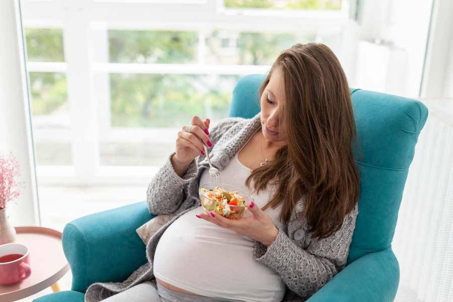 Plant-Based Guide for Pregnant and Breastfeeding Women