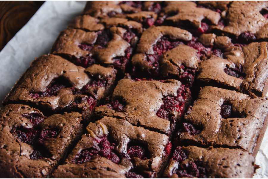 Healthy Snacking: Protein-Rich Raspberry Brownies