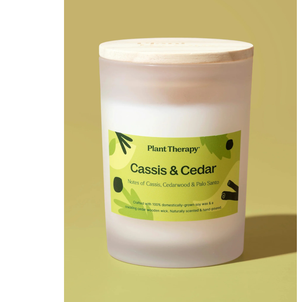 CASSIS & CEDAR NATURALLY SCENTED CANDLE